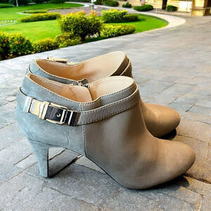 Vince Camuto Vanny Leather Suede Heeled Ankle Boots Booties Sz 8
